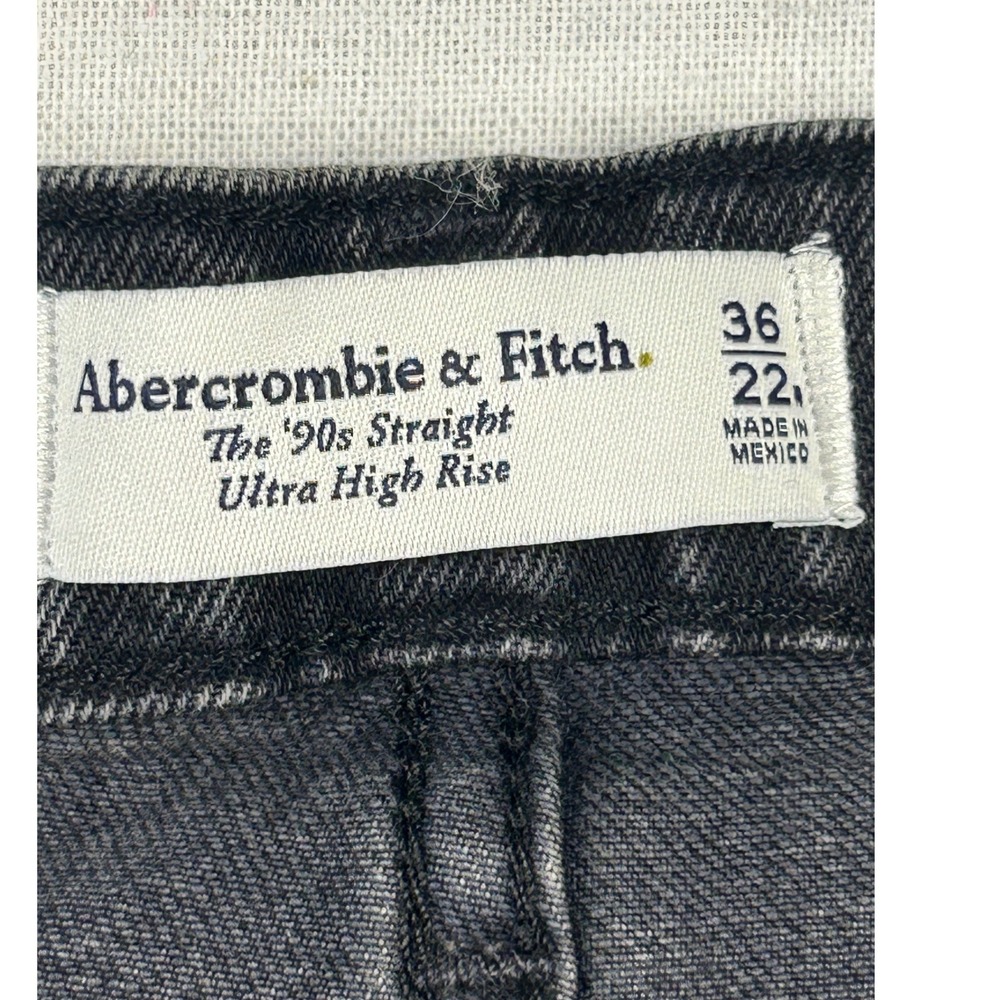 Abercrombie & Fitch The 90s Straight Ultra High Rise Jeans Black 36 22R - Picture 7 of 10